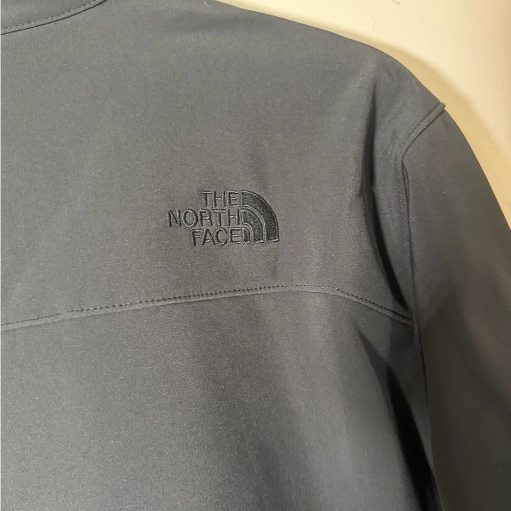 The North Face Men's Dark Gray Performance Jacket